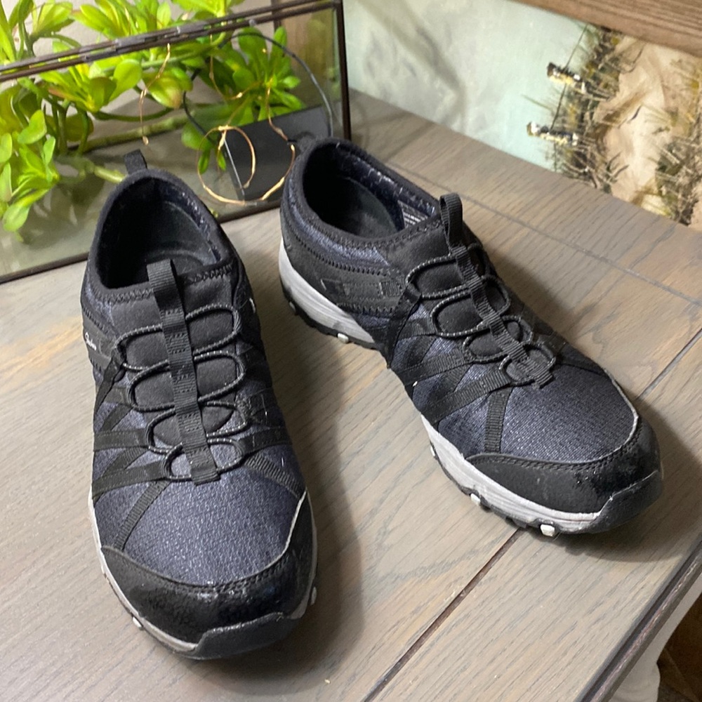 Sketchers Air Cooled Memory Foam Slip on Sneakers- Size 9